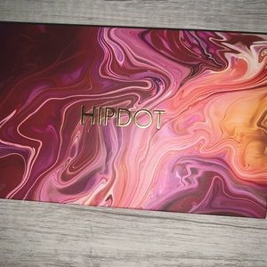 Brand new eye shadow pallet 🥰